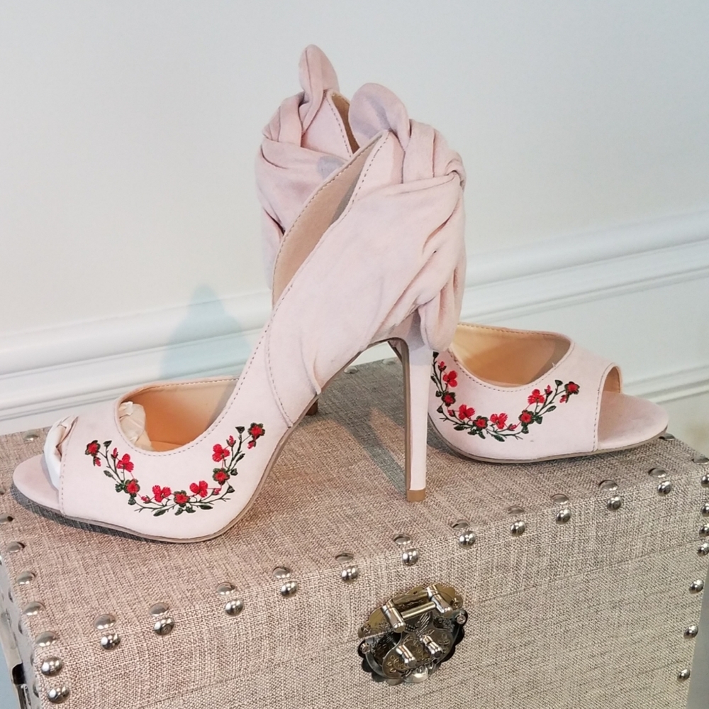 Come Talk To Me Heels